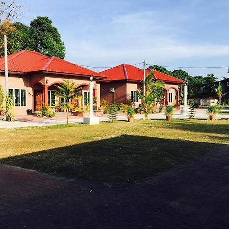 Harmony Guesthouse Sdn Bhd Padang Mat Sirat Bagian luar foto