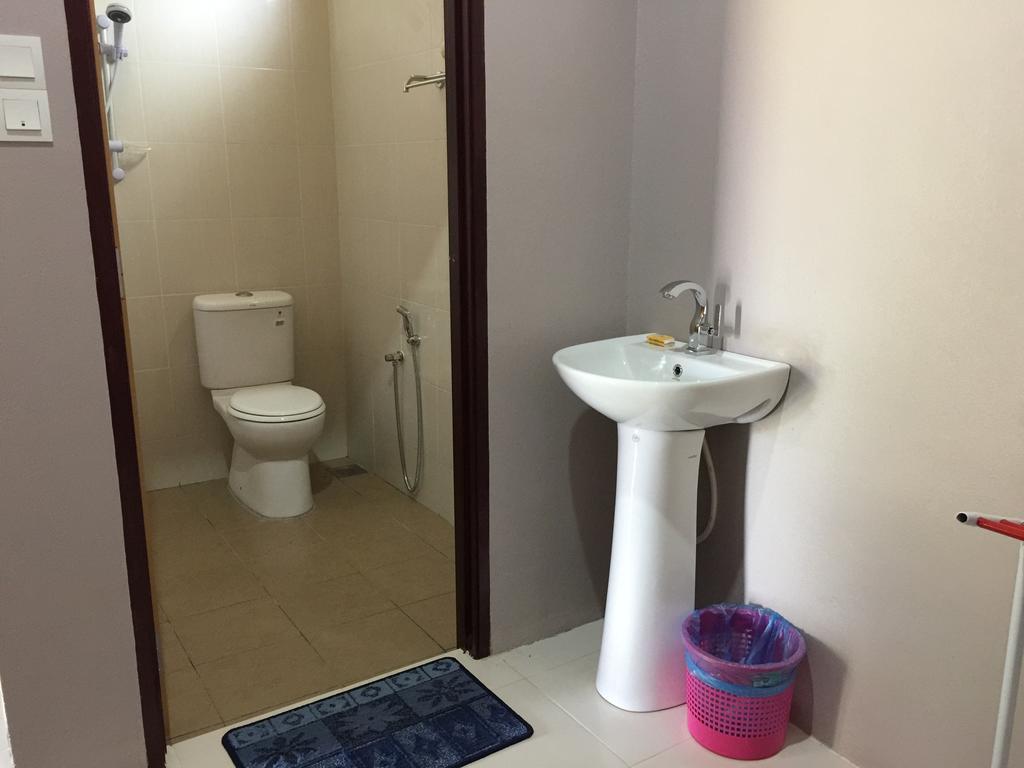 Harmony Guesthouse Sdn Bhd Padang Mat Sirat Bagian luar foto