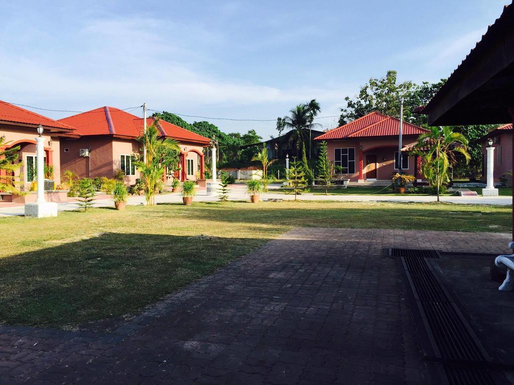 Harmony Guesthouse Sdn Bhd Padang Mat Sirat Bagian luar foto