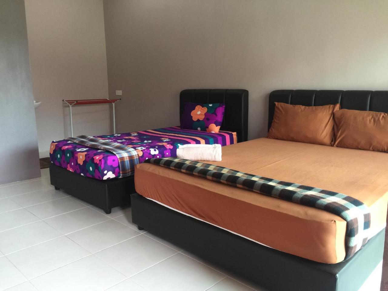 Harmony Guesthouse Sdn Bhd Padang Mat Sirat Bagian luar foto